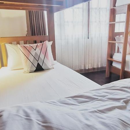 Stay Here Hostel Chiang Mai Esterno foto