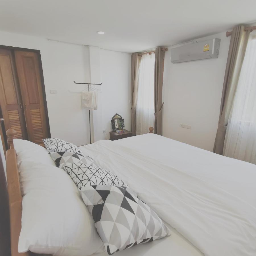 Stay Here Hostel Chiang Mai Esterno foto